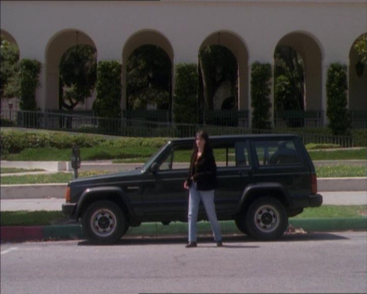 Charmed-Online_dot_net-1x02IveGotYouUnderMySkin1756.jpg Charmed-Online_dot_net-1x02IveGotYouUnderMySkin1756.jpg