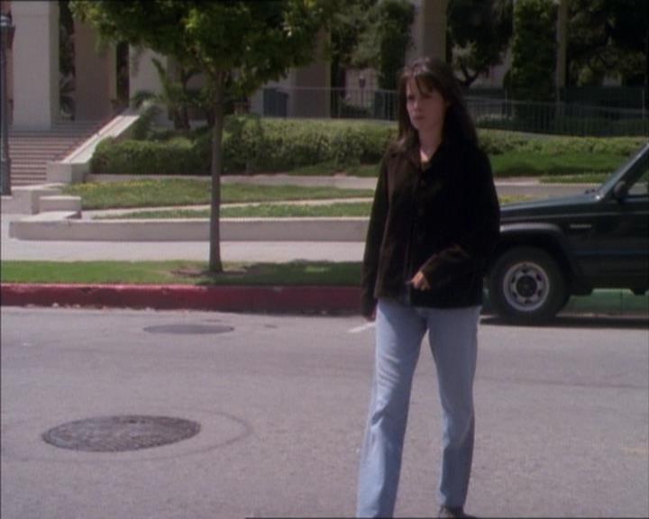 Charmed-Online_dot_net-1x02IveGotYouUnderMySkin1761.jpg Charmed-Online_dot_net-1x02IveGotYouUnderMySkin1761.jpg