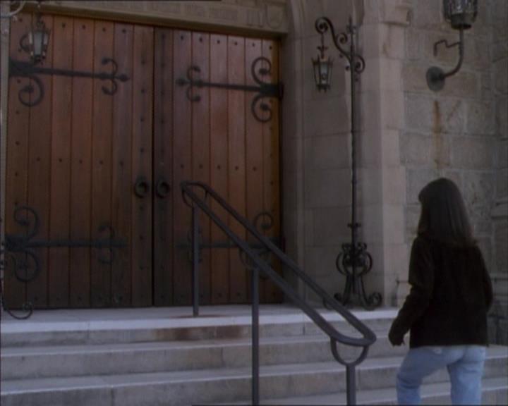 Charmed-Online_dot_net-1x02IveGotYouUnderMySkin1768.jpg Charmed-Online_dot_net-1x02IveGotYouUnderMySkin1768.jpg