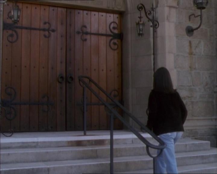 Charmed-Online_dot_net-1x02IveGotYouUnderMySkin1769.jpg Charmed-Online_dot_net-1x02IveGotYouUnderMySkin1769.jpg