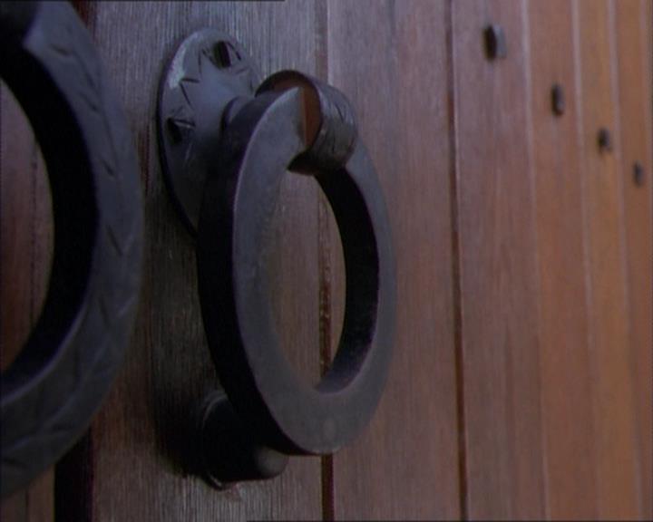 Charmed-Online_dot_net-1x02IveGotYouUnderMySkin1777.jpg Charmed-Online_dot_net-1x02IveGotYouUnderMySkin1777.jpg