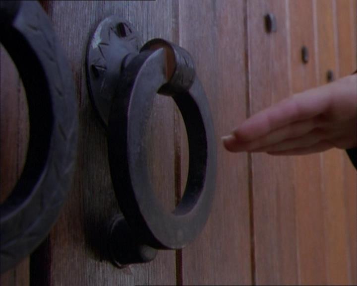 Charmed-Online_dot_net-1x02IveGotYouUnderMySkin1778.jpg Charmed-Online_dot_net-1x02IveGotYouUnderMySkin1778.jpg