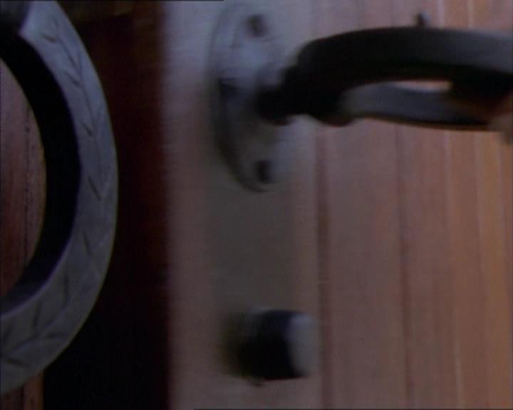 Charmed-Online_dot_net-1x02IveGotYouUnderMySkin1785.jpg Charmed-Online_dot_net-1x02IveGotYouUnderMySkin1785.jpg