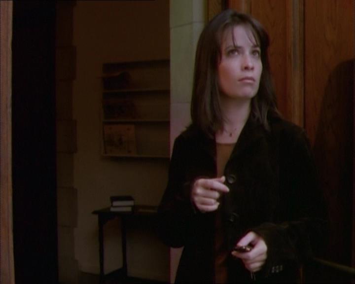 Charmed-Online_dot_net-1x02IveGotYouUnderMySkin1795.jpg Charmed-Online_dot_net-1x02IveGotYouUnderMySkin1795.jpg