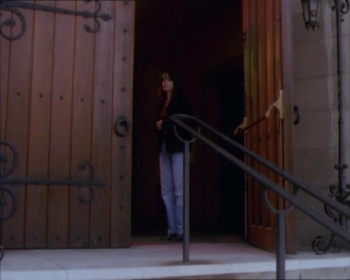 Charmed-Online_dot_net-1x02IveGotYouUnderMySkin1799.jpg Charmed-Online_dot_net-1x02IveGotYouUnderMySkin1799.jpg