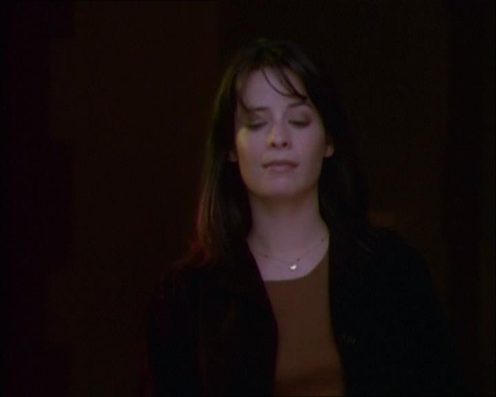 Charmed-Online_dot_net-1x02IveGotYouUnderMySkin1803.jpg Charmed-Online_dot_net-1x02IveGotYouUnderMySkin1803.jpg