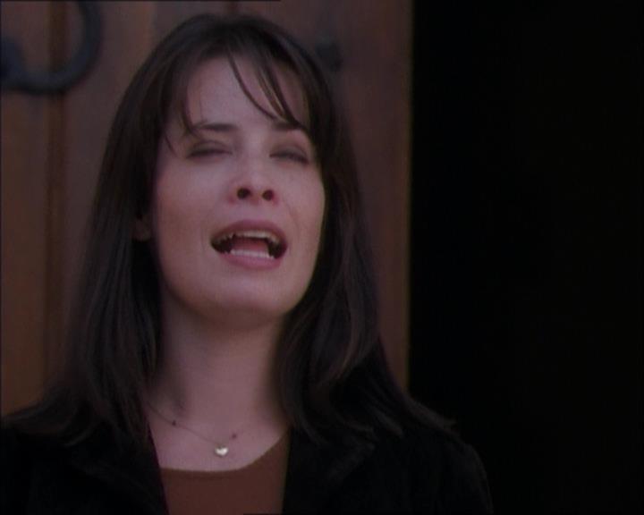 Charmed-Online_dot_net-1x02IveGotYouUnderMySkin1808.jpg Charmed-Online_dot_net-1x02IveGotYouUnderMySkin1808.jpg