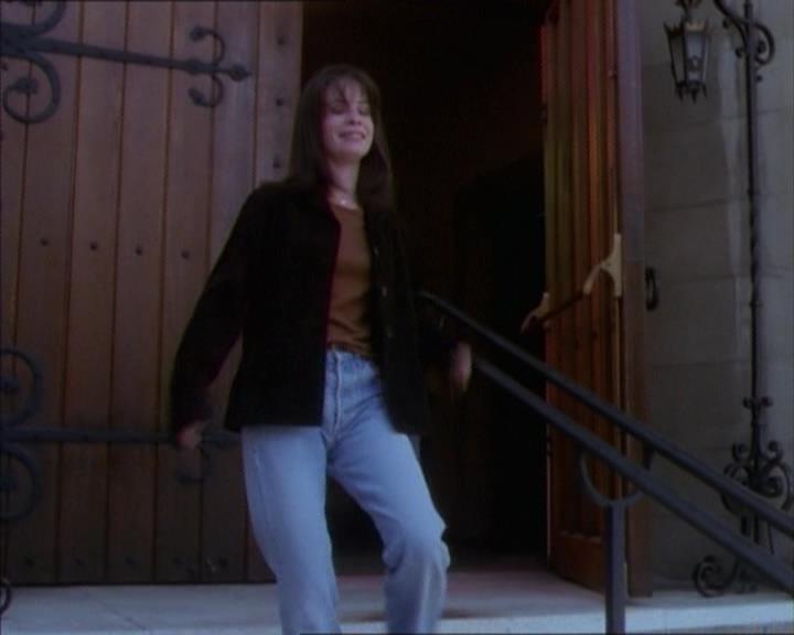 Charmed-Online_dot_net-1x02IveGotYouUnderMySkin1812.jpg Charmed-Online_dot_net-1x02IveGotYouUnderMySkin1812.jpg