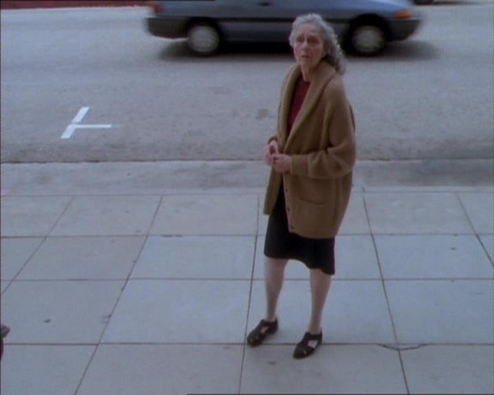 Charmed-Online_dot_net-1x02IveGotYouUnderMySkin1815.jpg Charmed-Online_dot_net-1x02IveGotYouUnderMySkin1815.jpg