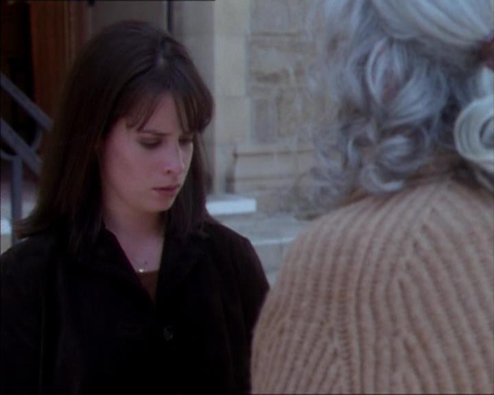 Charmed-Online_dot_net-1x02IveGotYouUnderMySkin1819.jpg Charmed-Online_dot_net-1x02IveGotYouUnderMySkin1819.jpg