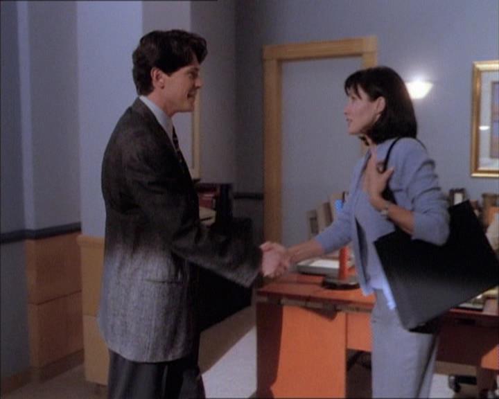 Charmed-Online_dot_net-1x02IveGotYouUnderMySkin1839.jpg Charmed-Online_dot_net-1x02IveGotYouUnderMySkin1839.jpg