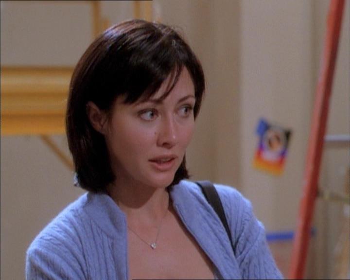 Charmed-Online_dot_net-1x02IveGotYouUnderMySkin1866.jpg Charmed-Online_dot_net-1x02IveGotYouUnderMySkin1866.jpg