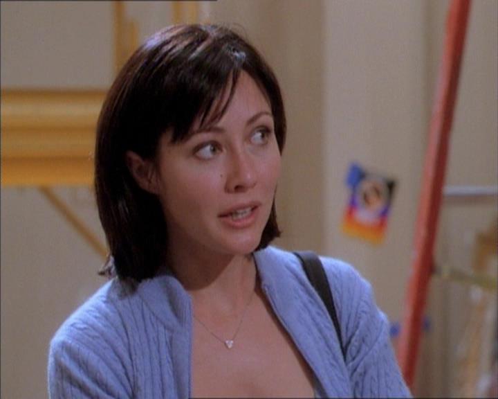 Charmed-Online_dot_net-1x02IveGotYouUnderMySkin1874.jpg Charmed-Online_dot_net-1x02IveGotYouUnderMySkin1874.jpg