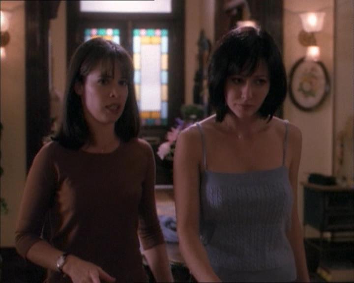Charmed-Online_dot_net-1x02IveGotYouUnderMySkin1963.jpg Charmed-Online_dot_net-1x02IveGotYouUnderMySkin1963.jpg