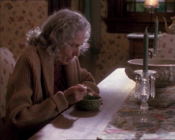 Charmed-Online_dot_net-1x02IveGotYouUnderMySkin1971.jpg Charmed-Online_dot_net-1x02IveGotYouUnderMySkin1971.jpg