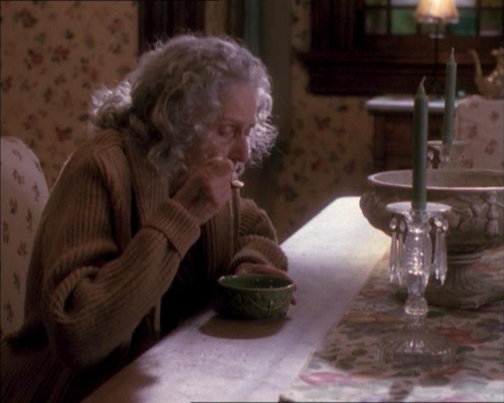 Charmed-Online_dot_net-1x02IveGotYouUnderMySkin1972.jpg Charmed-Online_dot_net-1x02IveGotYouUnderMySkin1972.jpg