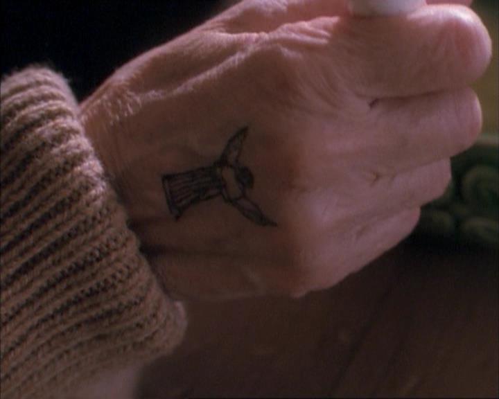 Charmed-Online_dot_net-1x02IveGotYouUnderMySkin1974.jpg Charmed-Online_dot_net-1x02IveGotYouUnderMySkin1974.jpg