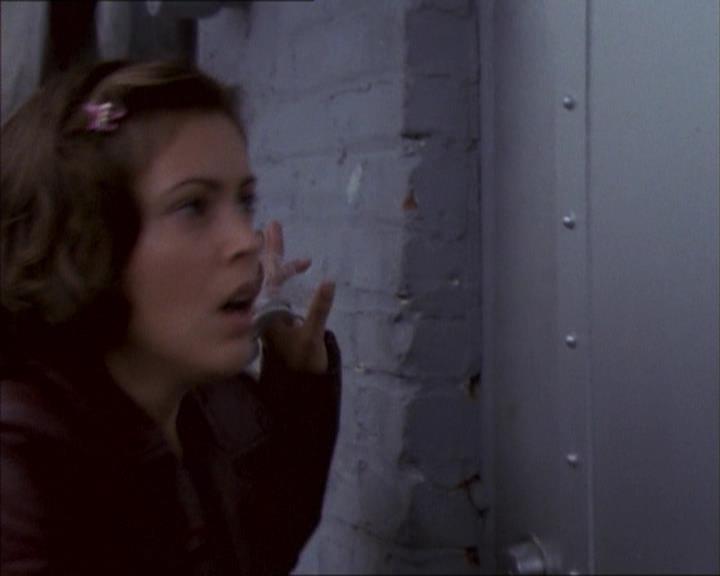 Charmed-Online_dot_net-1x02IveGotYouUnderMySkin2014.jpg Charmed-Online_dot_net-1x02IveGotYouUnderMySkin2014.jpg