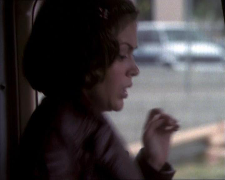 Charmed-Online_dot_net-1x02IveGotYouUnderMySkin2020.jpg Charmed-Online_dot_net-1x02IveGotYouUnderMySkin2020.jpg