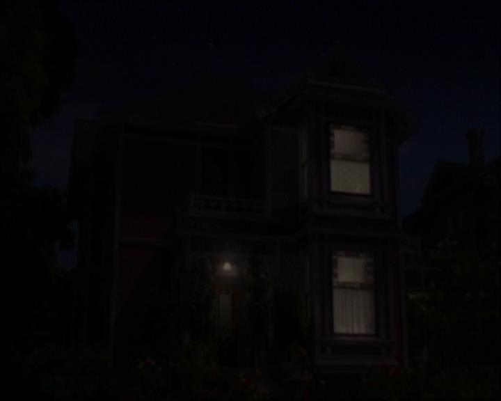 Charmed-Online_dot_net-1x02IveGotYouUnderMySkin2024.jpg Charmed-Online_dot_net-1x02IveGotYouUnderMySkin2024.jpg