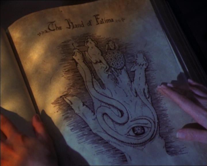 Charmed-Online_dot_net-1x02IveGotYouUnderMySkin2049.jpg Charmed-Online_dot_net-1x02IveGotYouUnderMySkin2049.jpg