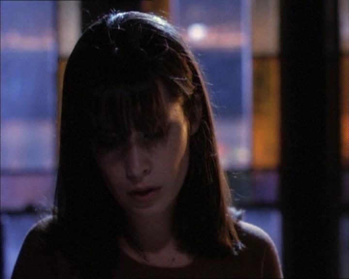 Charmed-Online_dot_net-1x02IveGotYouUnderMySkin2051.jpg Charmed-Online_dot_net-1x02IveGotYouUnderMySkin2051.jpg