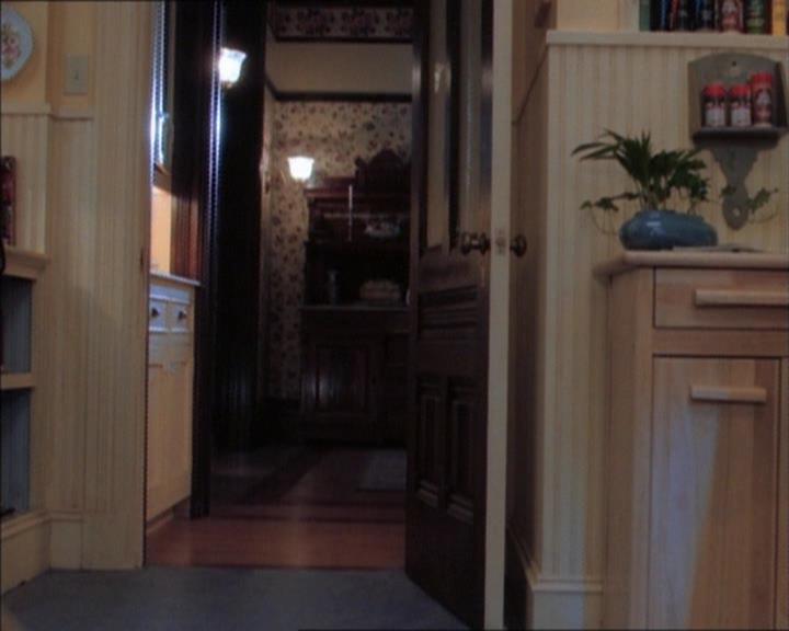 Charmed-Online_dot_net-1x02IveGotYouUnderMySkin2074.jpg Charmed-Online_dot_net-1x02IveGotYouUnderMySkin2074.jpg