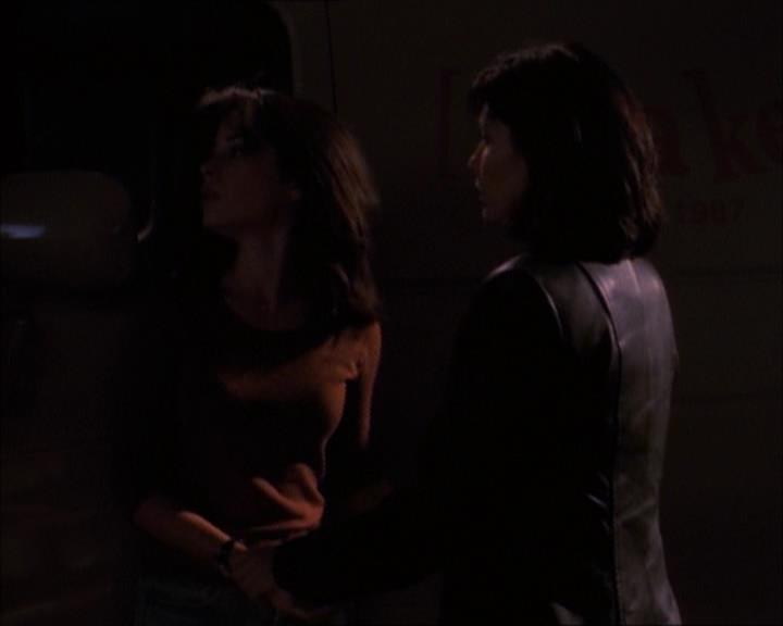 Charmed-Online_dot_net-1x02IveGotYouUnderMySkin2143.jpg Charmed-Online_dot_net-1x02IveGotYouUnderMySkin2143.jpg