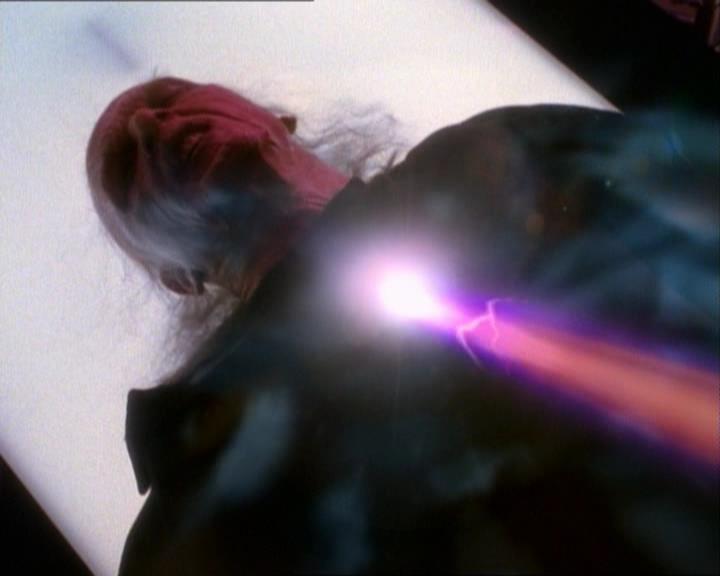 Charmed-Online_dot_net-1x02IveGotYouUnderMySkin2203.jpg Charmed-Online_dot_net-1x02IveGotYouUnderMySkin2203.jpg