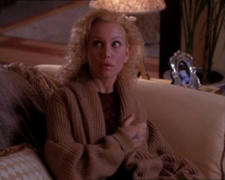 Charmed-Online_dot_net-1x02IveGotYouUnderMySkin2233.jpg Charmed-Online_dot_net-1x02IveGotYouUnderMySkin2233.jpg