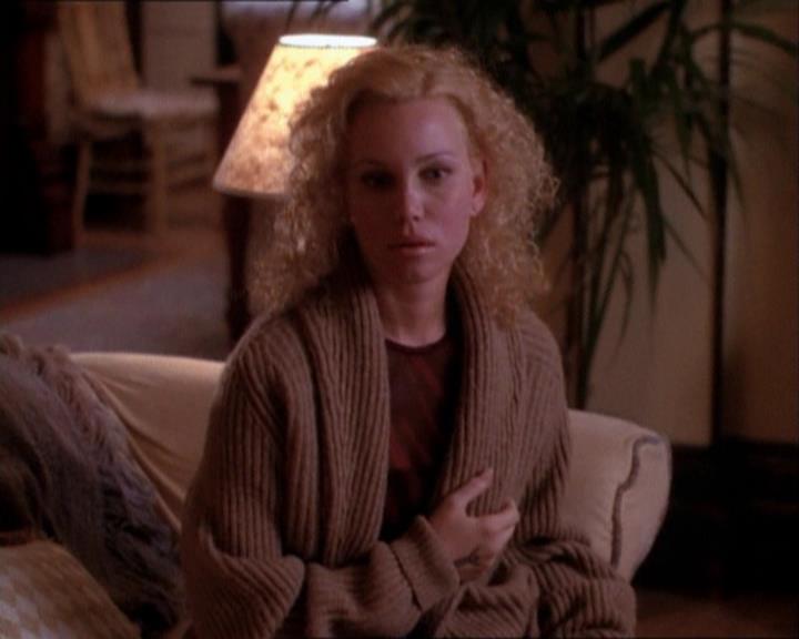 Charmed-Online_dot_net-1x02IveGotYouUnderMySkin2235.jpg Charmed-Online_dot_net-1x02IveGotYouUnderMySkin2235.jpg