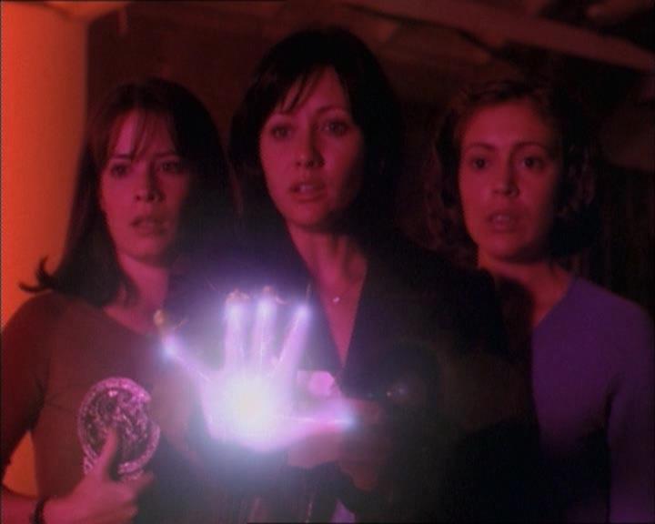 Charmed-Online_dot_net-1x02IveGotYouUnderMySkin2239.jpg Charmed-Online_dot_net-1x02IveGotYouUnderMySkin2239.jpg