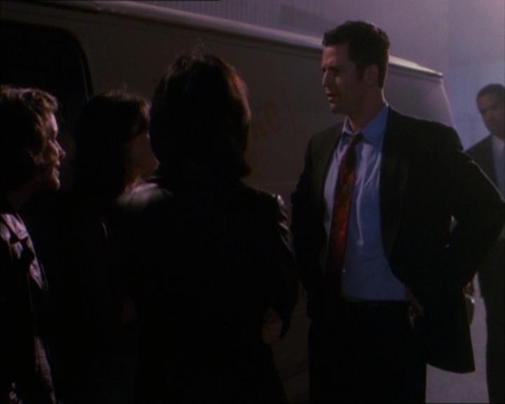 Charmed-Online_dot_net-1x02IveGotYouUnderMySkin2263.jpg Charmed-Online_dot_net-1x02IveGotYouUnderMySkin2263.jpg