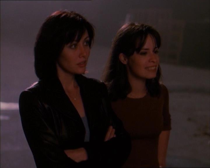 Charmed-Online_dot_net-1x02IveGotYouUnderMySkin2282.jpg Charmed-Online_dot_net-1x02IveGotYouUnderMySkin2282.jpg