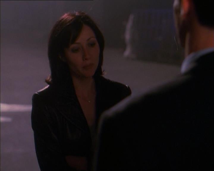 Charmed-Online_dot_net-1x02IveGotYouUnderMySkin2293.jpg Charmed-Online_dot_net-1x02IveGotYouUnderMySkin2293.jpg