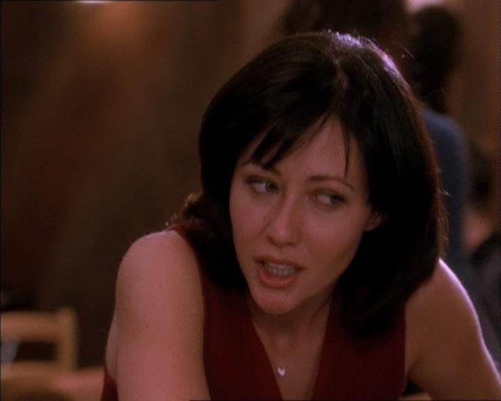 Charmed-Online_dot_net-1x02IveGotYouUnderMySkin2335.jpg Charmed-Online_dot_net-1x02IveGotYouUnderMySkin2335.jpg