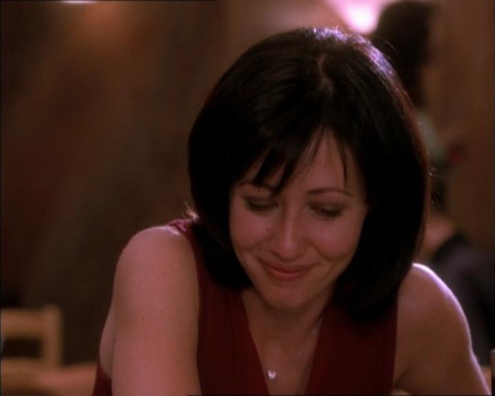 Charmed-Online_dot_net-1x02IveGotYouUnderMySkin2345.jpg Charmed-Online_dot_net-1x02IveGotYouUnderMySkin2345.jpg