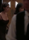 Charmed-Online_dot_net-1x02IveGotYouUnderMySkin0024.jpg
