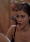 Charmed-Online_dot_net-1x02IveGotYouUnderMySkin0064.jpg