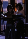 Charmed-Online_dot_net-1x02IveGotYouUnderMySkin2031.jpg