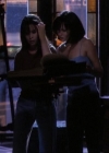 Charmed-Online_dot_net-1x02IveGotYouUnderMySkin2033.jpg
