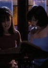 Charmed-Online_dot_net-1x02IveGotYouUnderMySkin2041.jpg