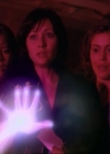 Charmed-Online_dot_net-1x02IveGotYouUnderMySkin2192.jpg
