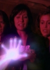 Charmed-Online_dot_net-1x02IveGotYouUnderMySkin2194.jpg