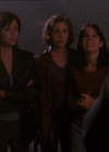 Charmed-Online_dot_net-1x02IveGotYouUnderMySkin2258.jpg