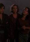 Charmed-Online_dot_net-1x02IveGotYouUnderMySkin2260.jpg