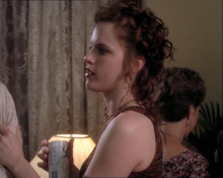 Charmed-Online_dot_net-1x03ThankYouForNotMorphing0073.jpg Charmed-Online_dot_net-1x03ThankYouForNotMorphing0073.jpg