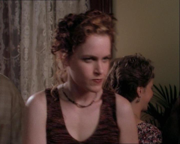 Charmed-Online_dot_net-1x03ThankYouForNotMorphing0076.jpg Charmed-Online_dot_net-1x03ThankYouForNotMorphing0076.jpg