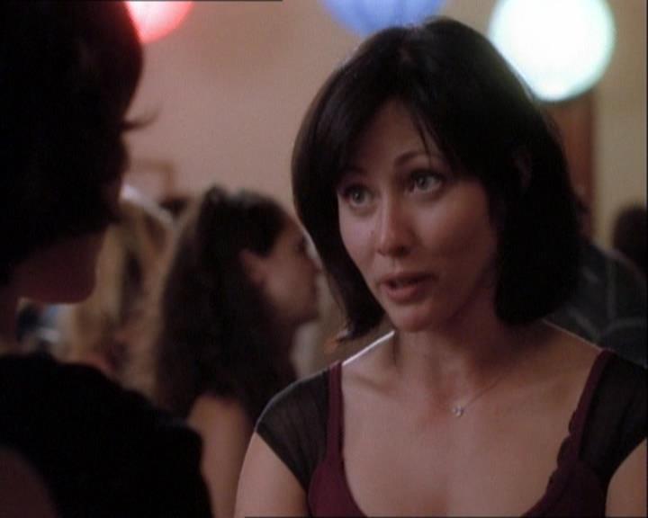 Charmed-Online_dot_net-1x03ThankYouForNotMorphing0093.jpg Charmed-Online_dot_net-1x03ThankYouForNotMorphing0093.jpg