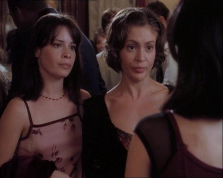Charmed-Online_dot_net-1x03ThankYouForNotMorphing0095.jpg Charmed-Online_dot_net-1x03ThankYouForNotMorphing0095.jpg